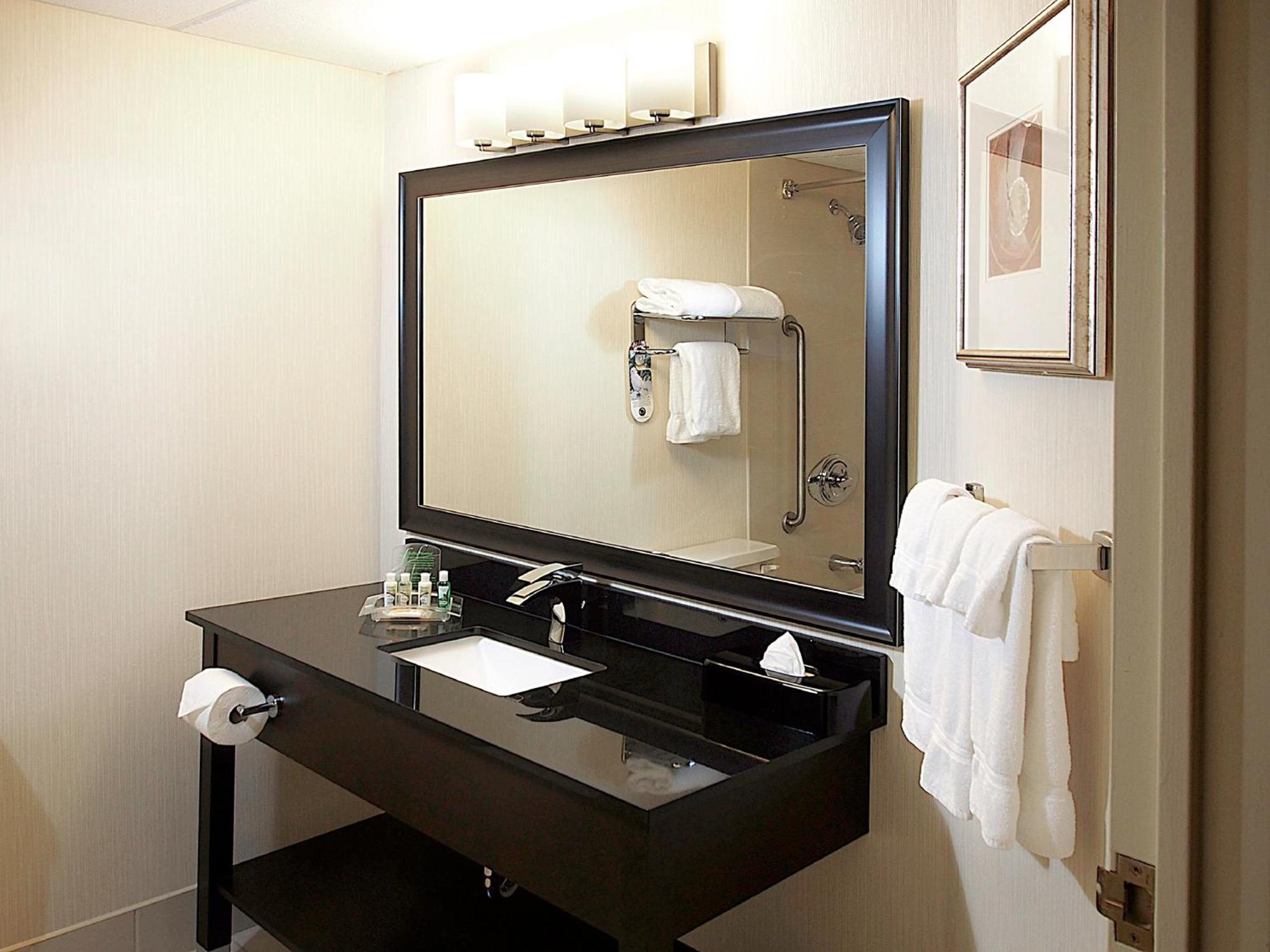 Holiday Inn & Suites Winnipeg Downtown By Ihg Εξωτερικό φωτογραφία